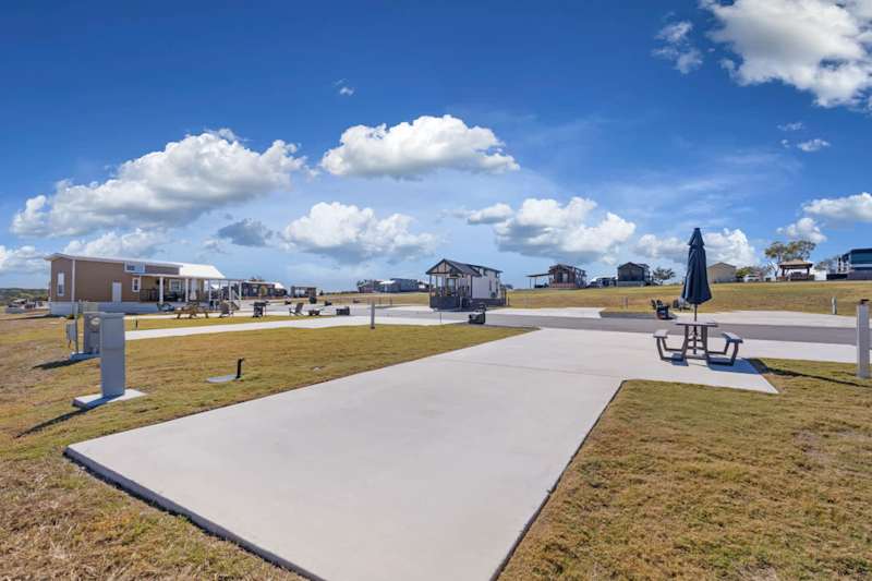 Firefly - Deluxe RV Site 190