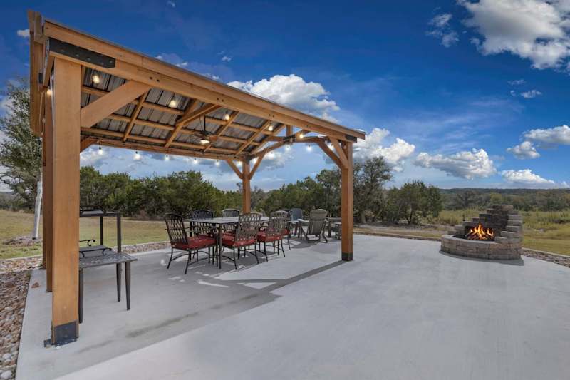 Firefly - Executive RV Site 013 - Fireplace!