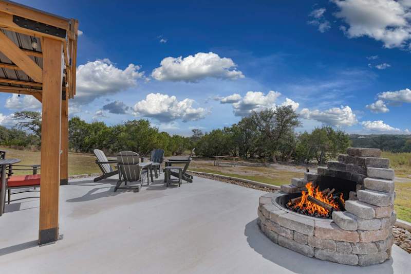 Firefly - Executive RV Site 013 - Fireplace!