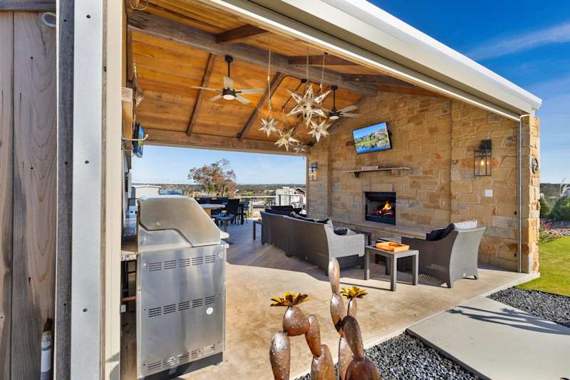 Firefly - Executive RV Site 221 - Outdoor Kitchen & Entertaining!