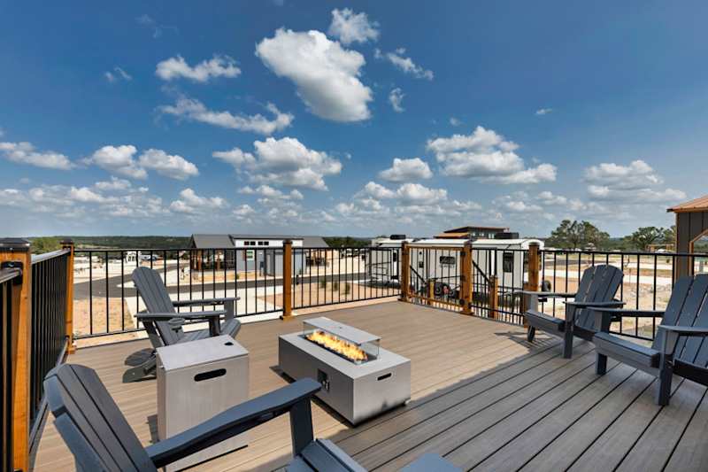 Firefly - Executive RV Site 250-Dragonfly Flats
