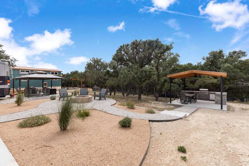 Firefly - Executive RV Site 337 - Outdoor Kitchen!